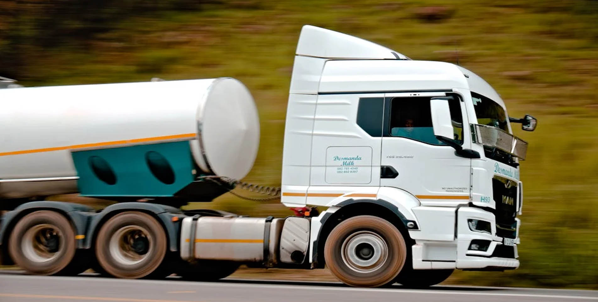 Pengiriman batch truk mixer
